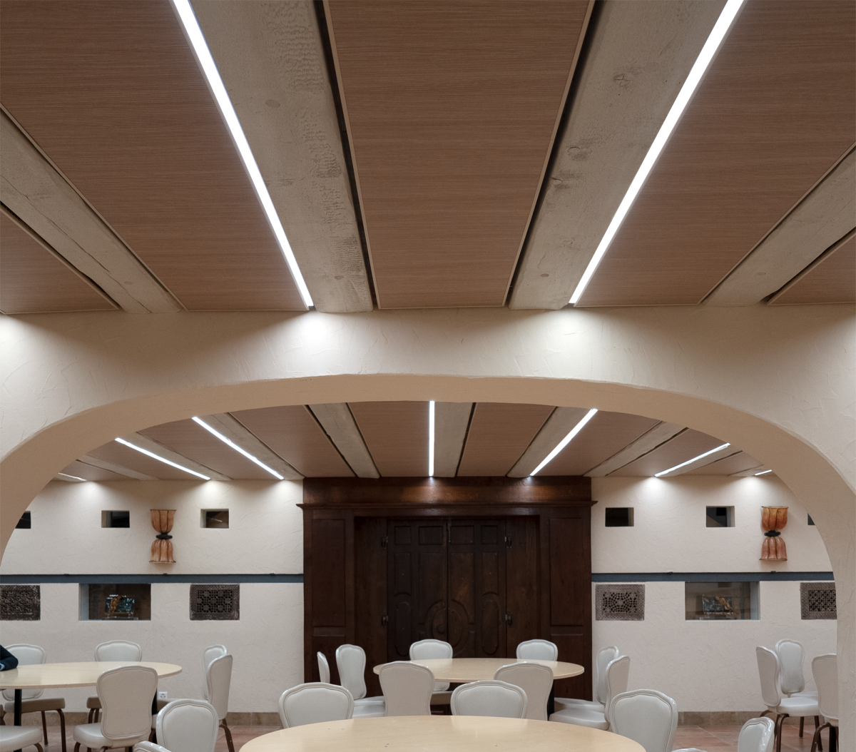 Linear recessed ceiling lighting with acoustic panels